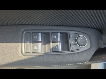 Photo 20 du bon plan RENAULT Captur 1.6 E-Tech hybride 145ch Engineered occasion à 22490 €