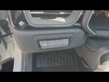 Photo 21 du bon plan RENAULT Captur 1.6 E-Tech hybride 145ch Engineered occasion à 22490 €