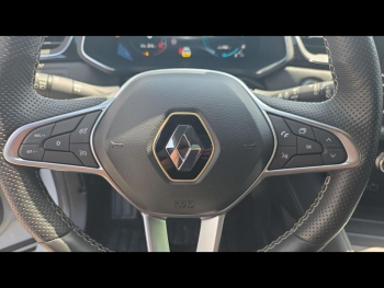 Photo 22 du bon plan RENAULT Captur 1.6 E-Tech hybride 145ch Engineered occasion à 22490 €