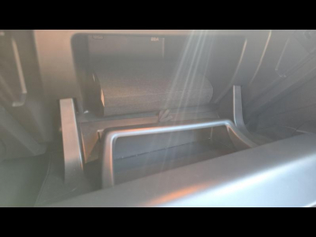 Photo 26 du bon plan RENAULT Captur 1.6 E-Tech hybride 145ch Engineered occasion à 22490 €