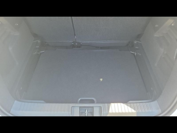 Photo 28 du bon plan RENAULT Captur 1.6 E-Tech hybride 145ch Engineered occasion à 22490 €