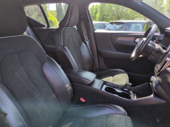 Photo 16 du bon plan VOLVO XC40 D3 AdBlue 150ch R-Design Geartronic 8 occasion à 19990 €