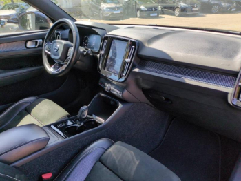 Photo 17 du bon plan VOLVO XC40 D3 AdBlue 150ch R-Design Geartronic 8 occasion à 19990 €