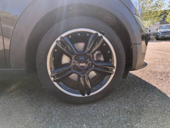 Photo 10 du bon plan MINI Paceman Cooper S 190ch Pack Red Hot Chili occasion à 12790 €