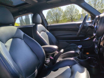 Photo 13 du bon plan MINI Paceman Cooper S 190ch Pack Red Hot Chili occasion à 12790 €