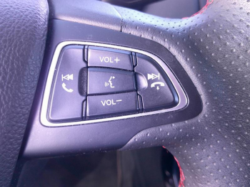 Photo 11 du bon plan FORD EcoSport 1.0 EcoBoost 125ch E85 ST-Line occasion à 14900 €