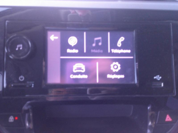 Photo 8 du bon plan OPEL Corsa 1.2 75ch Edition occasion à 9801 €