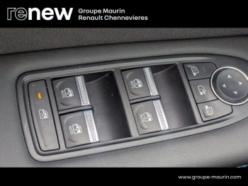 Photo 28 du bon plan RENAULT Captur 1.6 E-Tech full hybrid 145ch esprit Alpine occasion à 25999 €