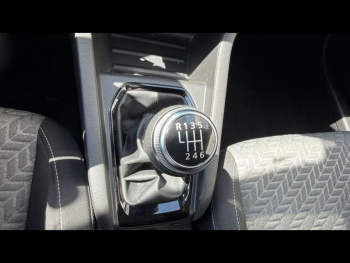 Photo 17 du bon plan RENAULT Clio 1.0 TCe 100ch Evolution GPL occasion à 13900 €