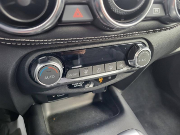 Photo 12 du bon plan NISSAN Juke 1.6 Hybrid 143ch Business+ 2023.5 occasion à 24900 €