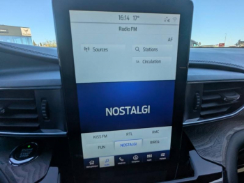 Photo 15 du bon plan FORD Explorer 3.0 EcoBoost 457ch Parallel PHEV Platinum i-AWD BVA10 occasion à 54980 €