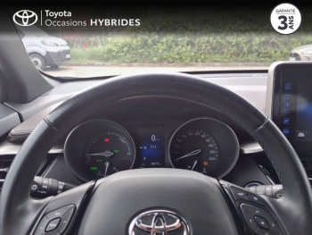 Photo 13 du bon plan TOYOTA C-HR 122h Distinctive 2WD E-CVT RC18 occasion à 19890 €