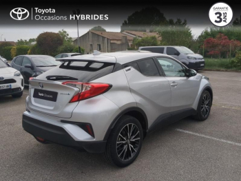 Photo 18 du bon plan TOYOTA C-HR 122h Distinctive 2WD E-CVT RC18 occasion à 19890 €
