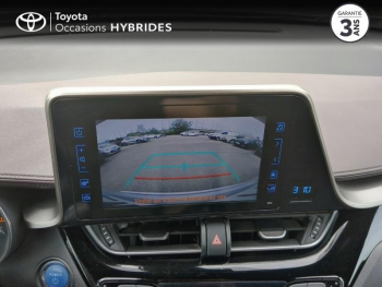 Photo 20 du bon plan TOYOTA C-HR 122h Distinctive 2WD E-CVT RC18 occasion à 19890 €