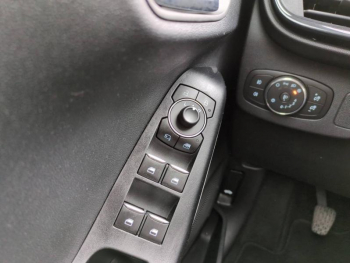 Photo 13 du bon plan FORD Puma 1.0 Flexifuel 125ch S&S mHEV Titanium occasion à 17490 €