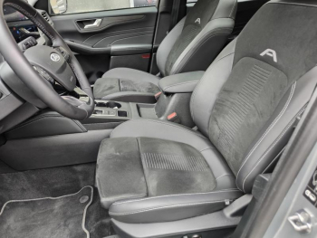Photo 11 du bon plan FORD Kuga 2.5 Duratec 183ch Hybrid Active X Powershift i-AWD occasion à 46990 €