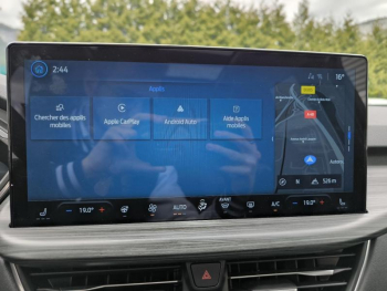Photo 15 du bon plan FORD Kuga 2.5 Duratec 183ch Hybrid Active X Powershift i-AWD occasion à 46990 €
