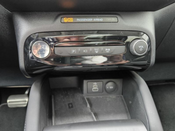 Photo 20 du bon plan FORD Kuga 2.5 Duratec 183ch Hybrid Active X Powershift i-AWD occasion à 46990 €