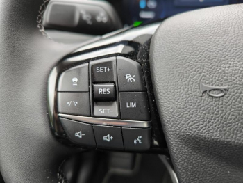 Photo 25 du bon plan FORD Kuga 2.5 Duratec 183ch Hybrid Active X Powershift i-AWD occasion à 46990 €