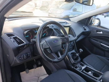 Photo 12 du bon plan FORD Kuga 1.5 EcoBoost 150ch Stop&Start Titanium 4x2 occasion à 14500 €
