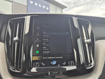 Photo 21 du bon plan VOLVO XC60 T8 Twin Engine 303 + 87ch Inscription Luxe Geartronic occasion à 35990 €