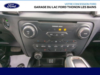 Photo 19 du bon plan FORD Ranger VUL 3.2 TDCi 200ch Super Cab Wildtrak occasion à 29790 €