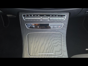 Photo 29 du bon plan MERCEDES-BENZ Classe E Cabriolet 220 d 194ch AMG Line 9G-Tronic occasion à 41990 €