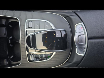 Photo 32 du bon plan MERCEDES-BENZ Classe E Cabriolet 220 d 194ch AMG Line 9G-Tronic occasion à 41990 €