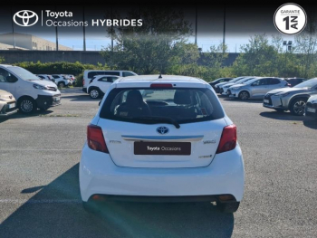 Photo 4 du bon plan TOYOTA Yaris HSD 100h Dynamic NAVY ZEN 5p occasion à 10690 €