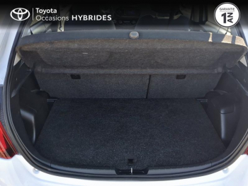 Photo 10 du bon plan TOYOTA Yaris HSD 100h Dynamic NAVY ZEN 5p occasion à 10690 €