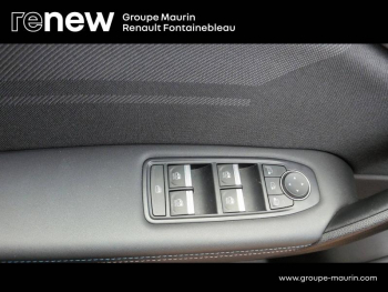 Photo 18 du bon plan RENAULT Captur 1.6 E-Tech full hybrid 145ch esprit Alpine occasion à 24500 €