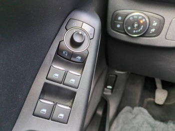 Photo 13 du bon plan FORD Puma 1.0 Flexifuel 125ch S&S mHEV Titanium occasion à 15990 €