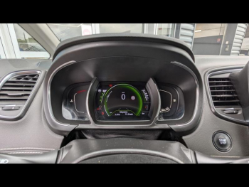 Photo 18 du bon plan RENAULT Scenic 1.5 dCi 110ch energy Intens EDC occasion à 15790 €