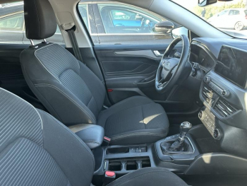 Photo 3 du bon plan FORD Focus 1.0 Flexifuel mHEV 125ch Titanium Style occasion à 19290 €