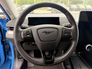Photo 12 du bon plan FORD Mustang Mach-E 269ch Standard Range 76kWh 7cv occasion à 33990 €