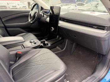 Photo 31 du bon plan FORD Mustang Mach-E 269ch Standard Range 76kWh 7cv occasion à 33990 €