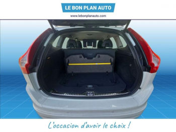 Photo 24 du bon plan VOLVO XC60 D5 AWD 220ch Momentum Geartronic occasion à 22390 €