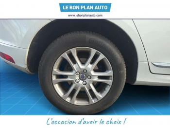 Photo 31 du bon plan VOLVO XC60 D5 AWD 220ch Momentum Geartronic occasion à 22390 €