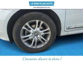 Photo 33 du bon plan VOLVO XC60 D5 AWD 220ch Momentum Geartronic occasion à 22390 €