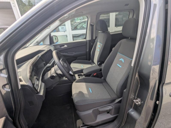 Photo 14 du bon plan FORD Grd Tourneo Connect 2.0 EcoBlue 122ch Active DSG7 occasion à 37953 €