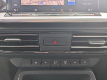 Photo 24 du bon plan FORD Grd Tourneo Connect 2.0 EcoBlue 122ch Active DSG7 occasion à 37953 €