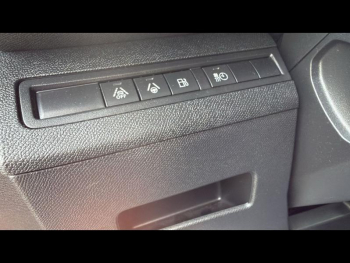Photo 18 du bon plan PEUGEOT 3008 Plug-in Hybrid 225ch GT e-EAT8 occasion à 26999 €