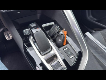 Photo 22 du bon plan PEUGEOT 3008 Plug-in Hybrid 225ch GT e-EAT8 occasion à 26999 €