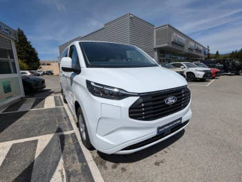 Photo 3 du bon plan FORD Transit Custom Kombi 340 L1H1 2.5 Duratec 232ch Hybride rechargeable Limited CVT occasion à 42841 €