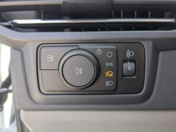 Photo 16 du bon plan FORD Transit Custom Kombi 340 L1H1 2.5 Duratec 232ch Hybride rechargeable Limited CVT occasion à 42841 €