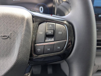 Photo 20 du bon plan FORD Transit Custom Kombi 340 L1H1 2.5 Duratec 232ch Hybride rechargeable Limited CVT occasion à 42841 €