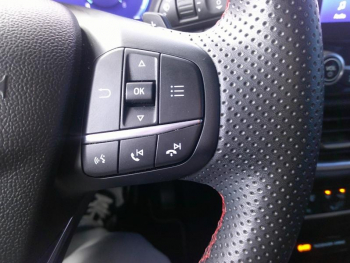Photo 20 du bon plan FORD Puma 1.0 EcoBoost 125ch S&S mHEV ST-Line X Powershift occasion à 21900 €