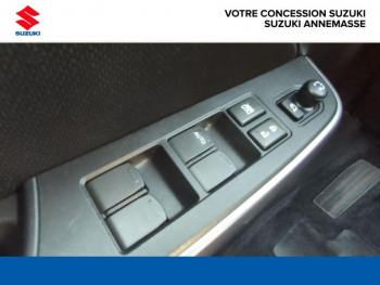 Photo 13 du bon plan SUZUKI Swift 1.2 Dualjet Hybrid 83ch Pack AllGrip occasion à 16490 €