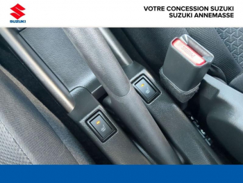Photo 23 du bon plan SUZUKI Swift 1.2 Dualjet Hybrid 83ch Pack AllGrip occasion à 16490 €
