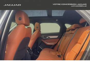Photo 13 du bon plan JAGUAR F-Pace P400e Plug-in-Hybrid R-Dynamic SE BVA8 AWD occasion à 51990 €